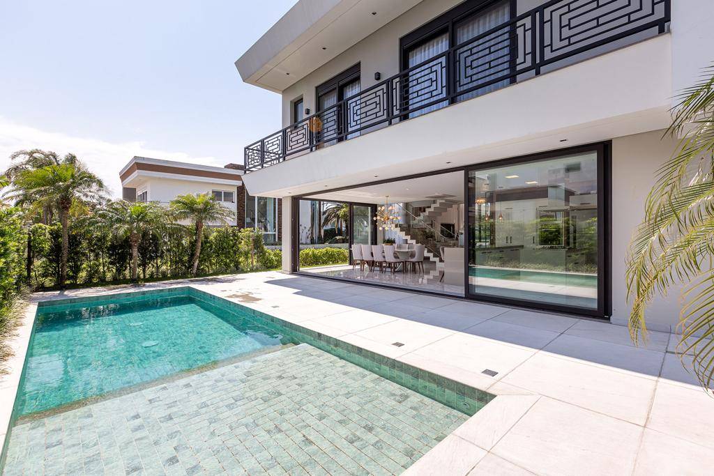 Casa em Condomínio 5 dormitórios para venda, Zona Nova em Capão da Canoa | Ref.: 140