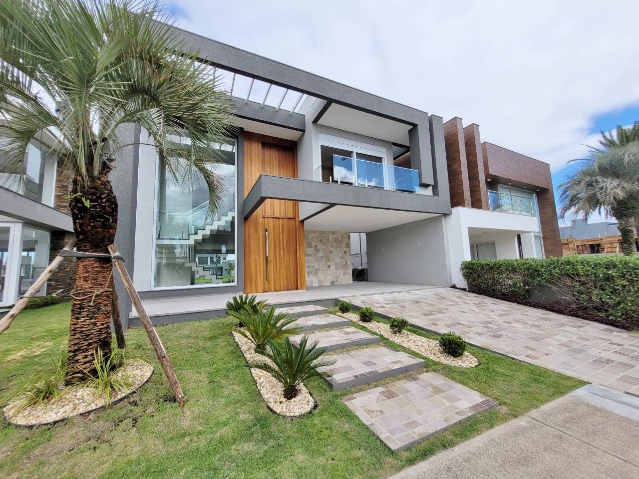 Casa em Condomínio 4 dormitórios para venda, Parque Antártica  em Capão da Canoa | Ref.: 4093