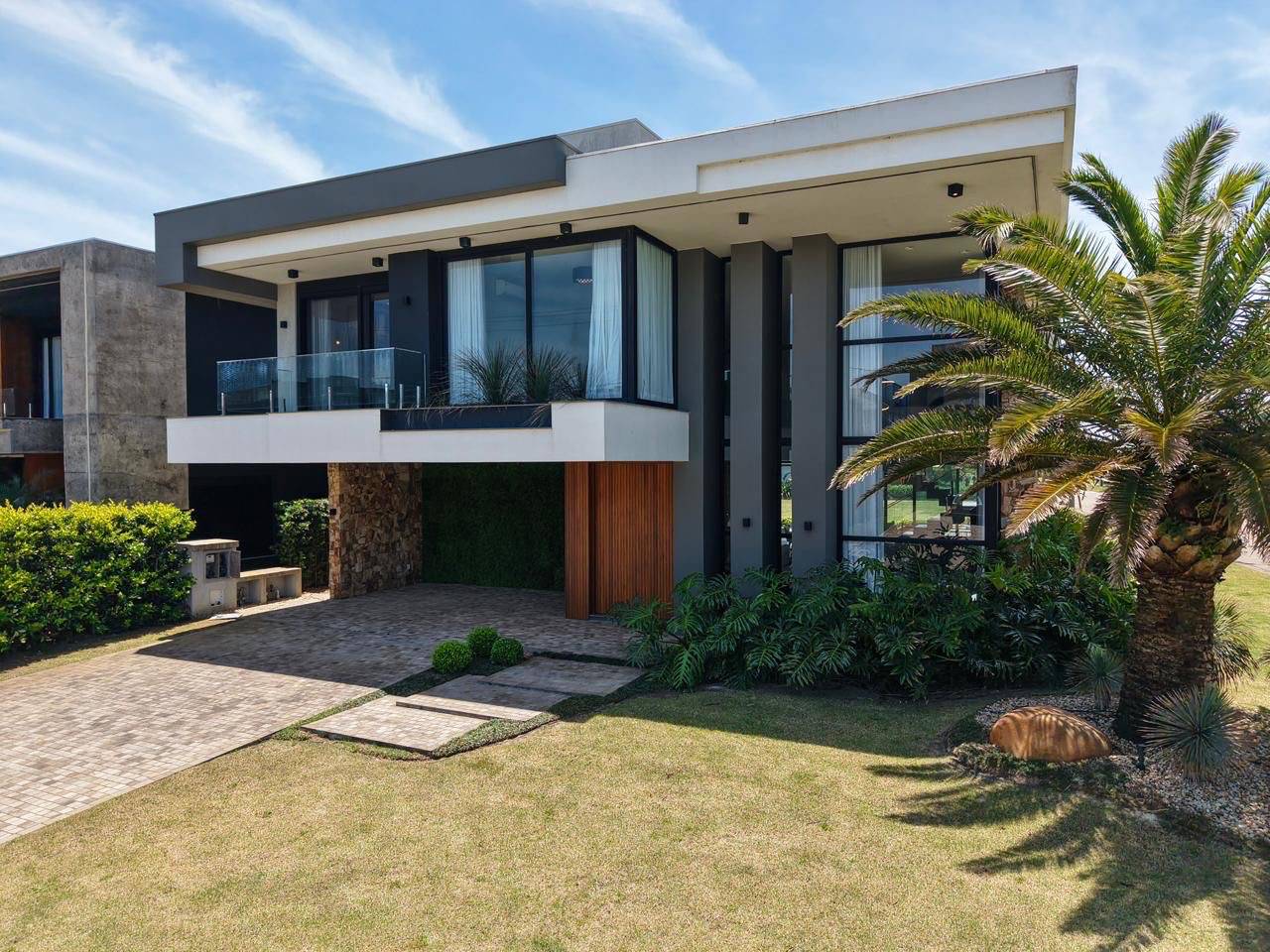 Casa em Condomínio 5 dormitórios para venda, centro em Xangri-lá | Ref.: 5109