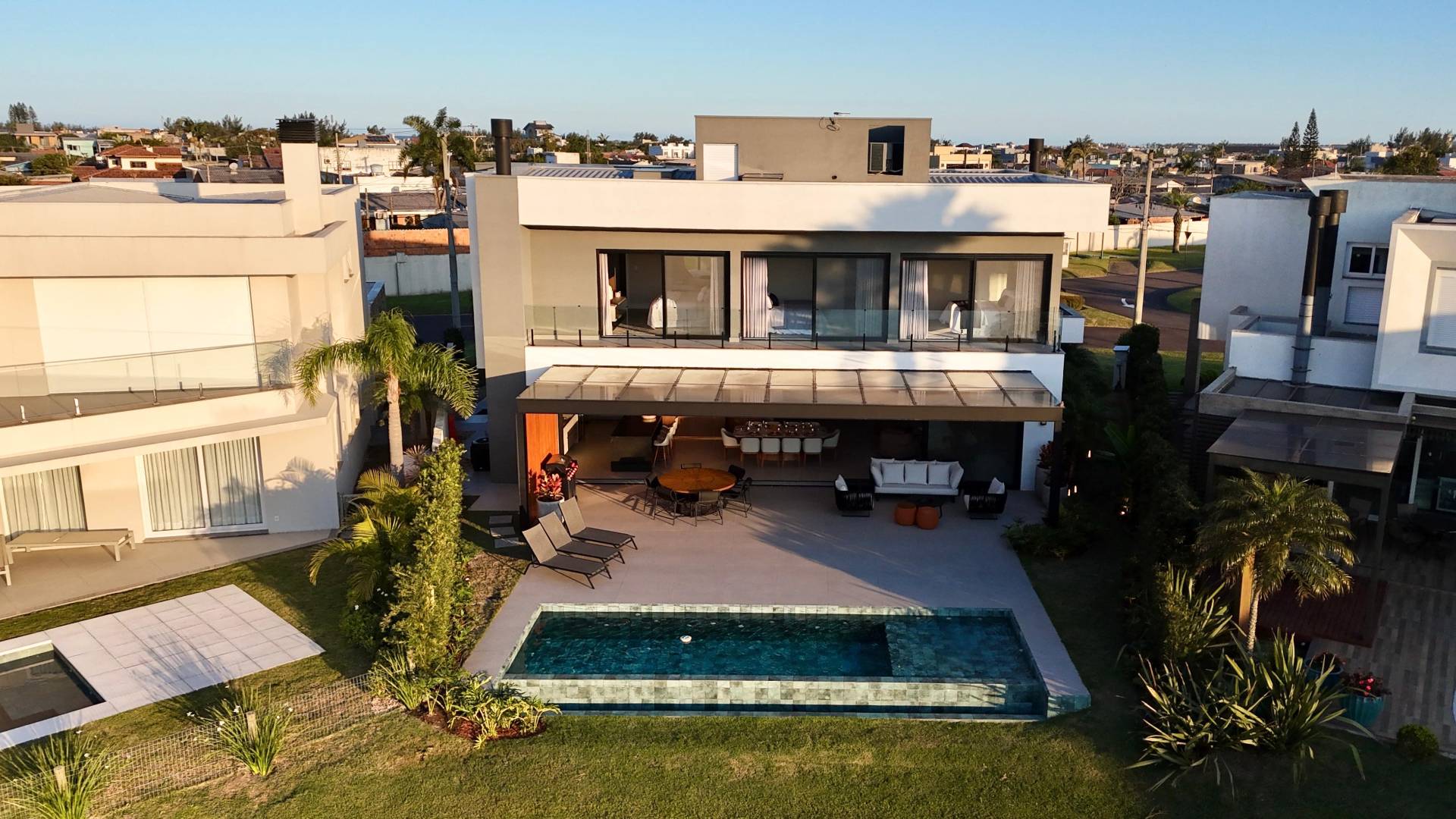 Casa em Condomínio 6 dormitórios para venda, centro em Xangri-lá | Ref.: 5170